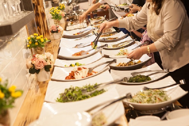 7 Ways to Maximize Your Restaurant Buffet Experience