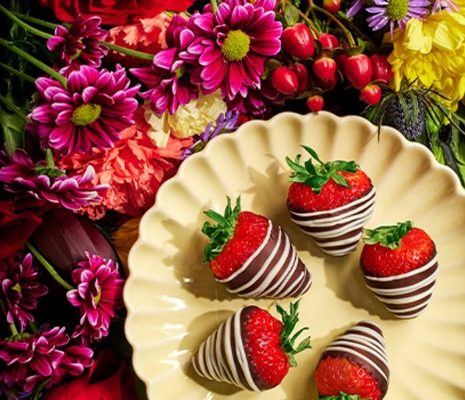 A Fruit and Flowers Gift Set