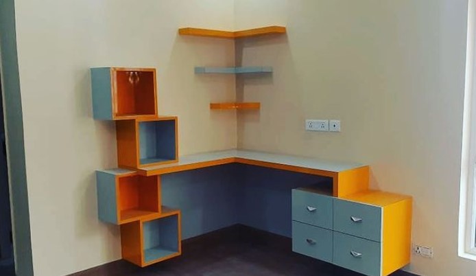 Multiple Pieces In One Shelf Multiple Pieces In One Shelf