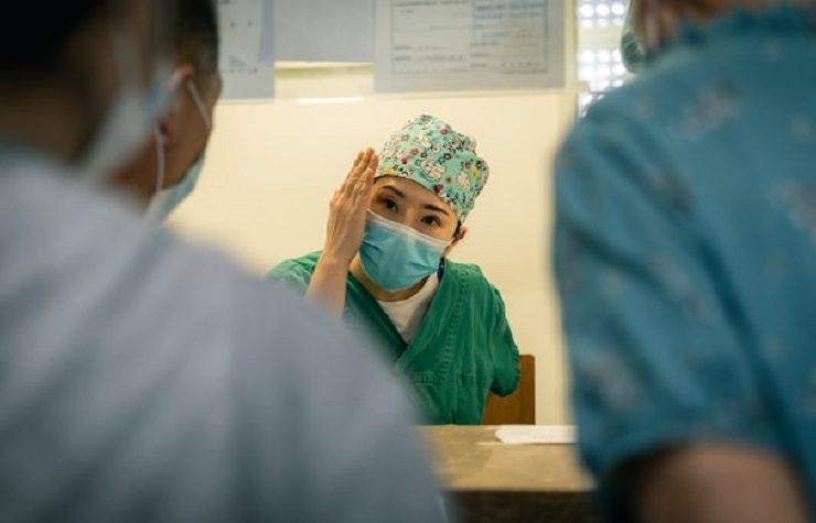 Why doctors should not treat family members?