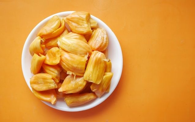 Eating jackfruit during pregnancy